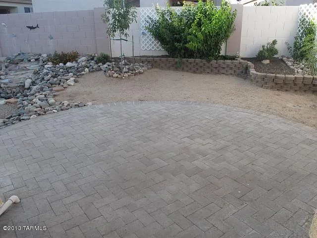 570 W Faith Dawn Ct — Photo 14