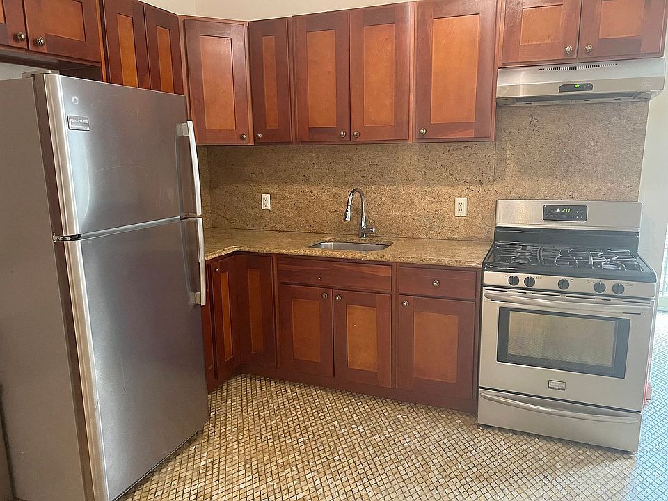 1st image of 30-06 38th St #3L
