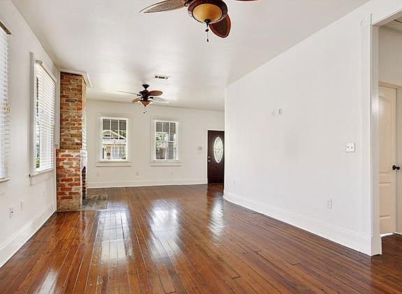 5th image of 4608 S Derbigny St