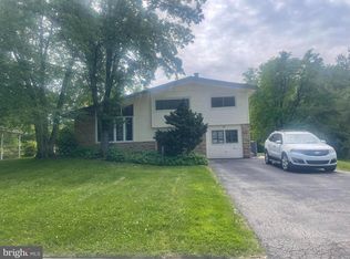 27 Camelot Dr, Plymouth Meeting, PA 19462