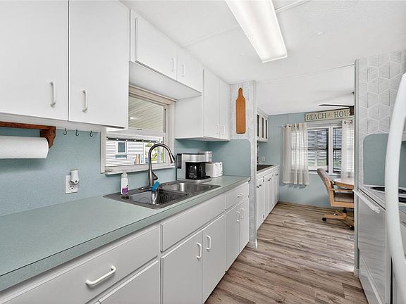 4th image of 7494 Danvers Cir
