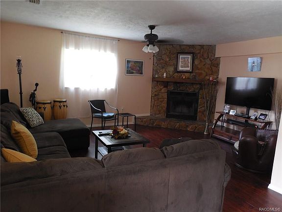 2nd image of 8431 W Gen Chennault Ln