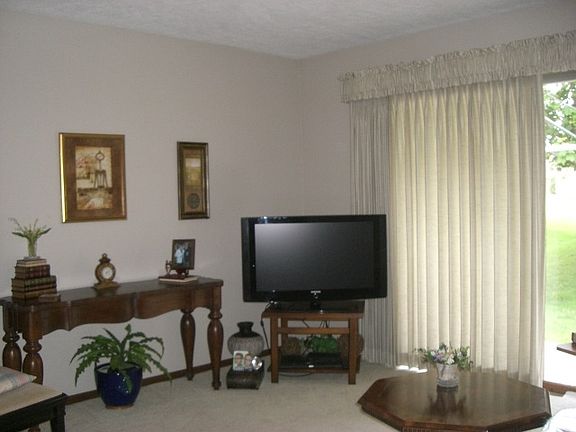 2nd image of 546 Triton Ave
