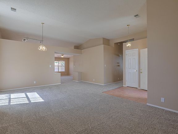 3rd image of 8019 Corte Del Viento NW