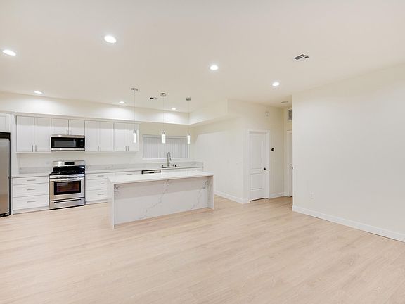 3rd image of 7841 Wilkinson Ave