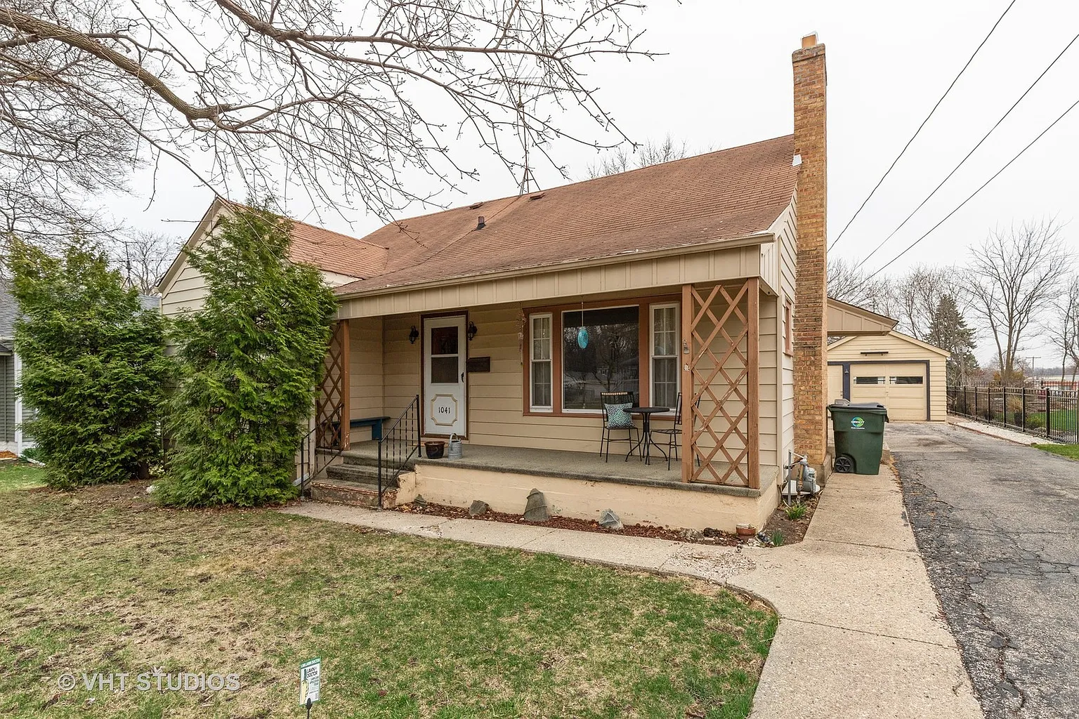 1041 Bishop St photo 1