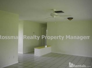 2727 SE 17th Ave, Cape Coral, FL 33904