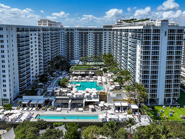 2301 Collins Ave #1015 — Photo 96