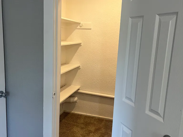 1240 Russell Blvd — Photo 14