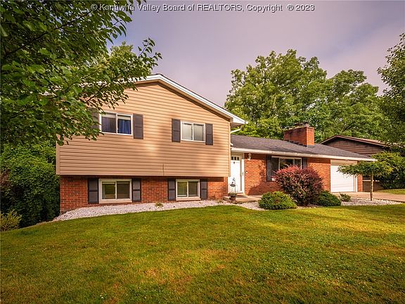 3rd image of 833 Whispering Way