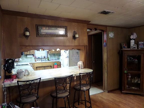 5th image of 3012 College Dr
