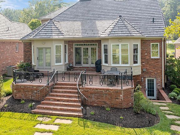 5th image of 224 Timber Trace Dr