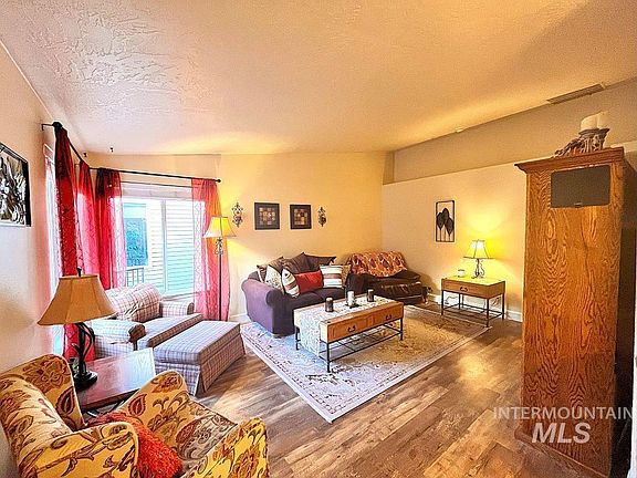 3rd image of 2252 N Linda Vista Pl