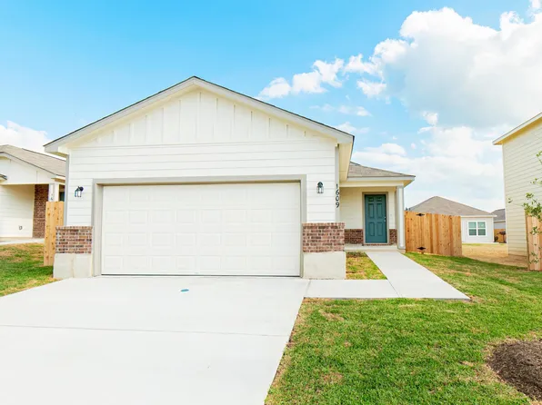 1609 Tesis Dr, Laredo, TX 78046
