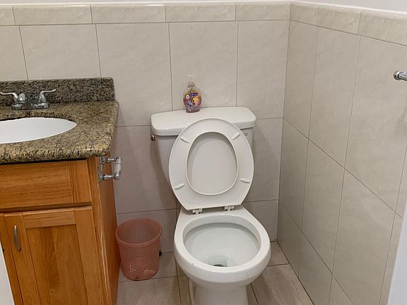 3rd image of 4623 Balboa St Unit A