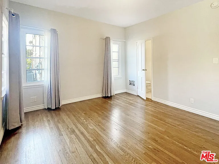 440 N Spaulding Ave — Photo 20