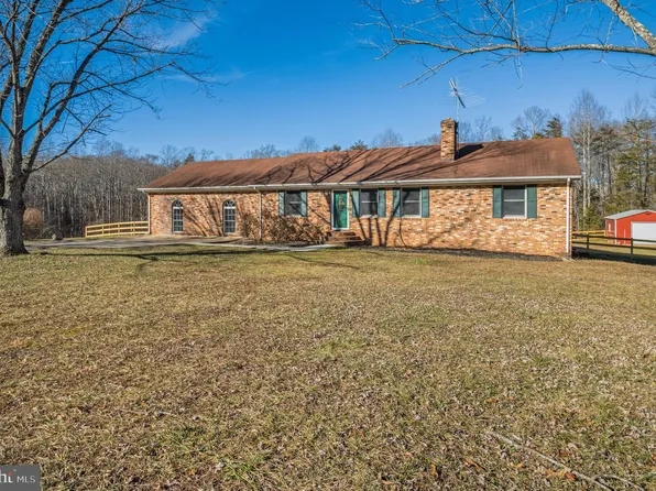 14100 Embrey Ln, Sumerduck, VA 22742