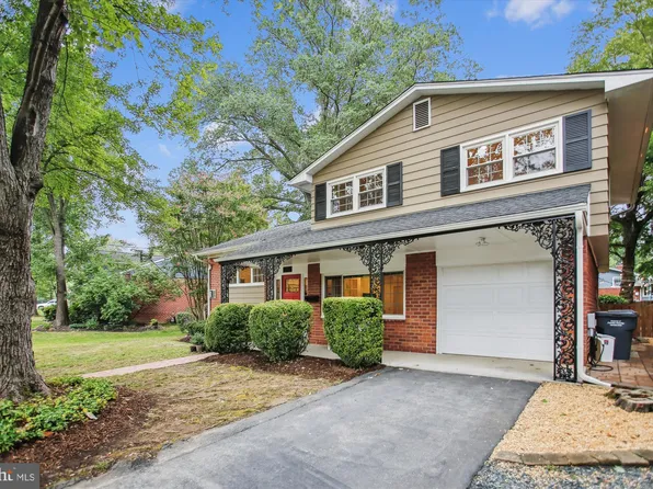 8817 Vernon View Dr, Alexandria, VA 22308