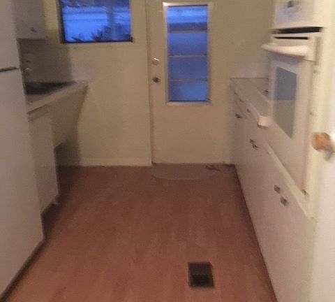 2nd image of 4 Palo Alto Ln
