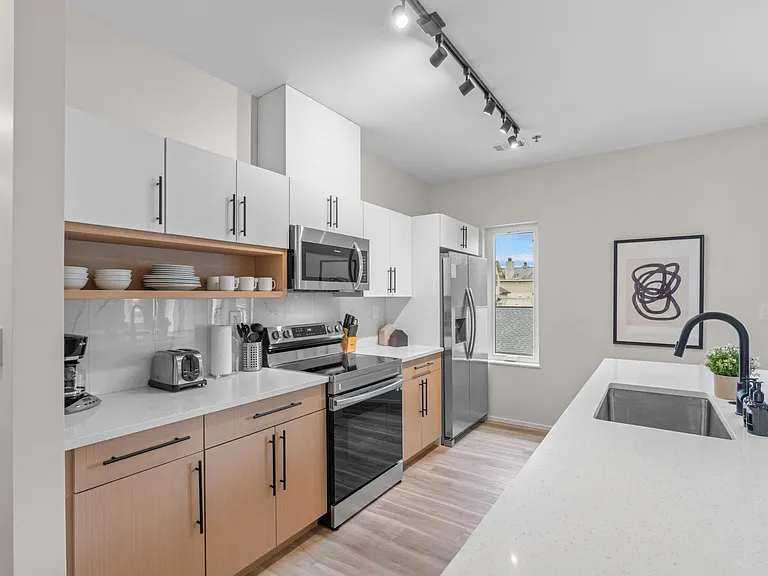 547 Winton Ter NE #1C — Photo 10