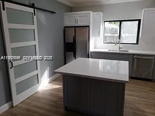 1023 SW 12th Ct — Photo 10