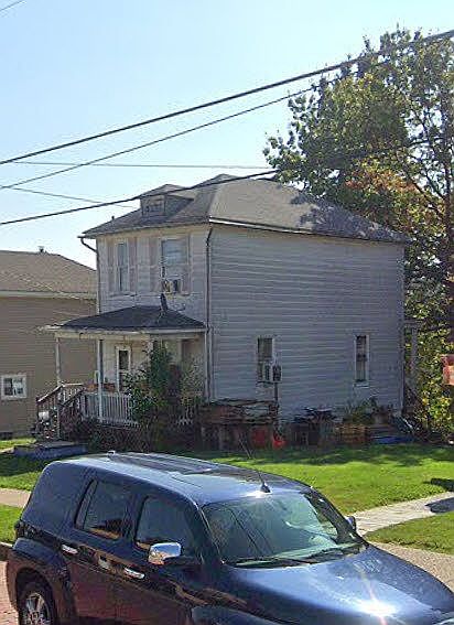 2nd image of 212 Penn Ave