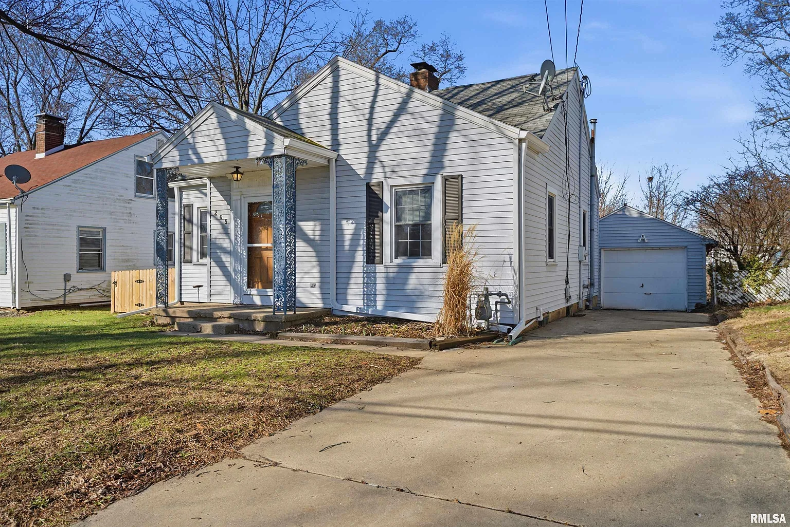 269 S Thorncrest Ave photo 1