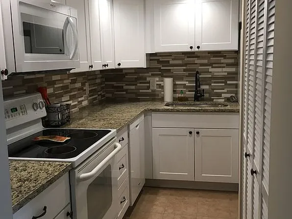 60 Club House Dr APT 206, Palm Coast, FL 32137