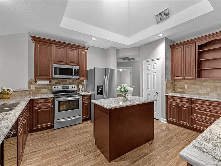16414 Dawncrest Way — Photo 14