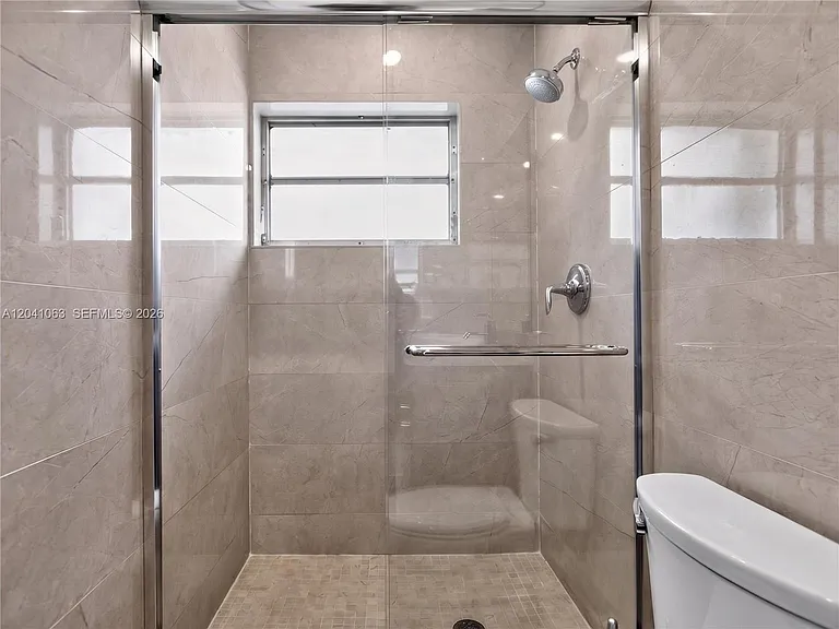 16641 Royal Poinciana Dr — Photo 36