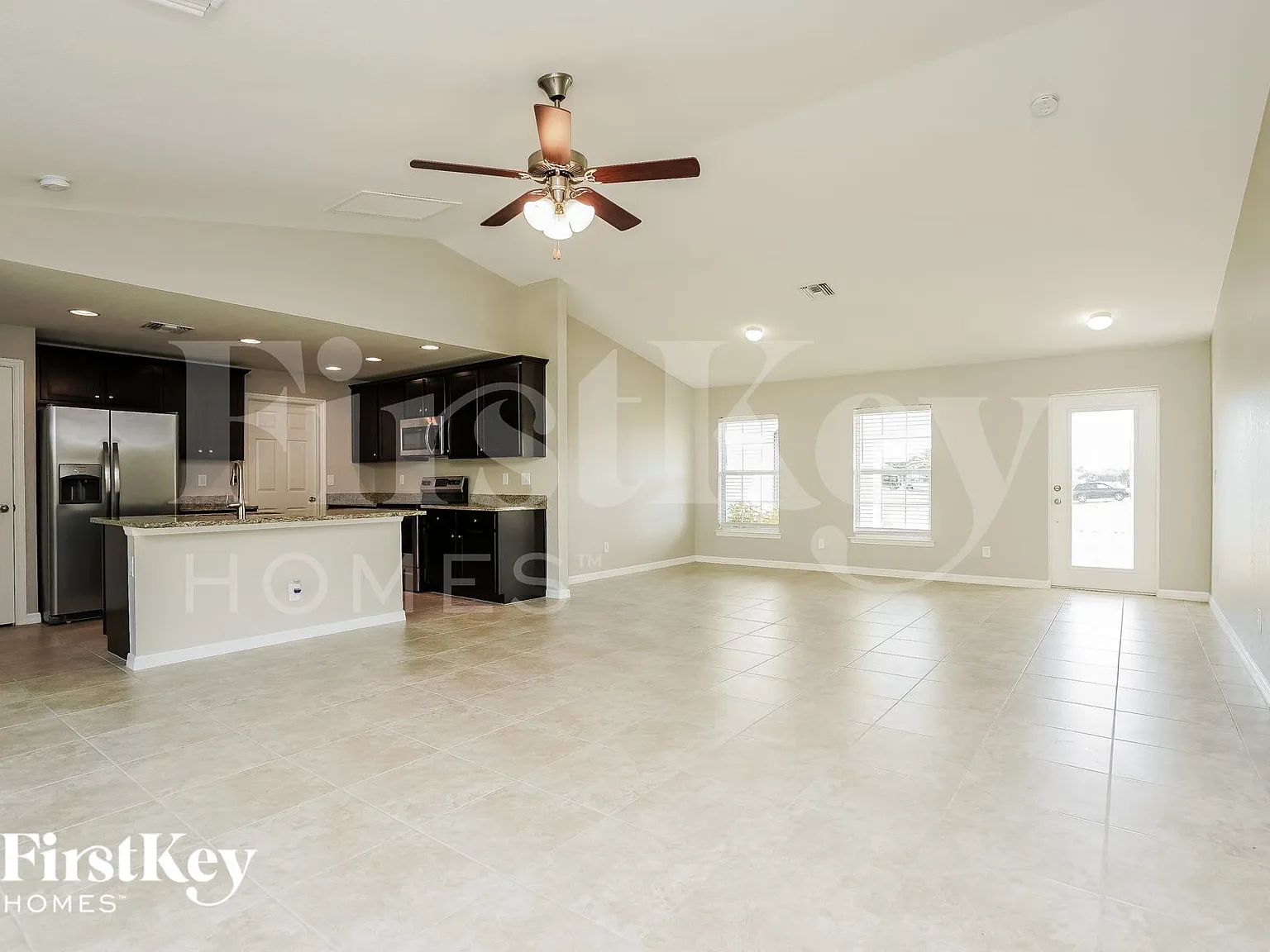 4 bed, 2.0 bath, 1829 sqft, $2,470 — Photo 3