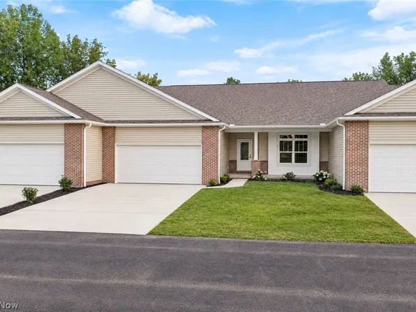 1219 Queen Anne Dr NW #1219, Massillon, OH 44647