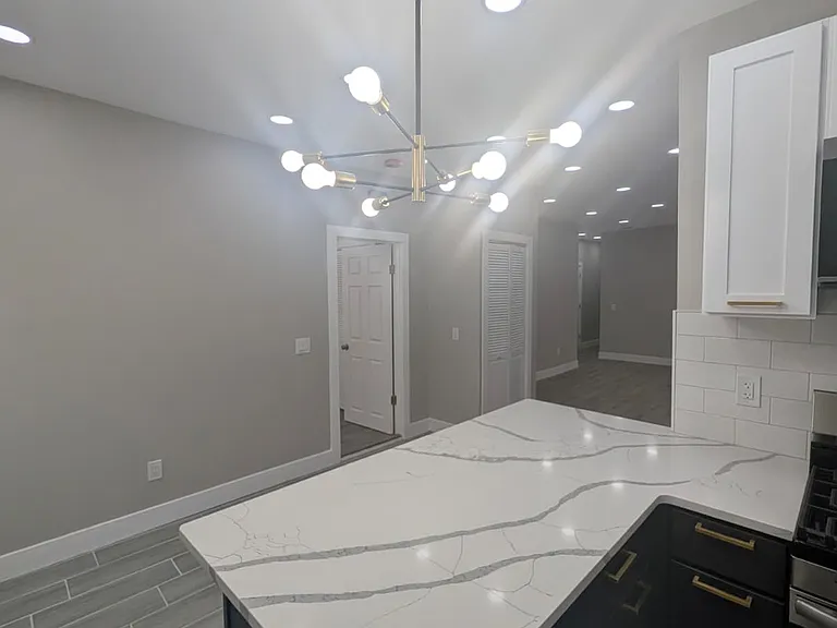 157-159 Sunset Ave #2 — Photo 3