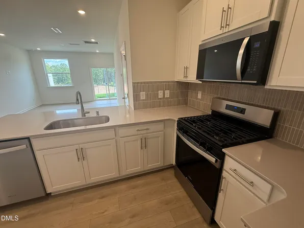 2111 Oakdale Dr, Durham, NC 27703