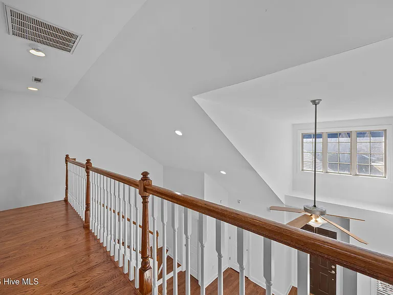 58 Cypress Cir — Photo 19