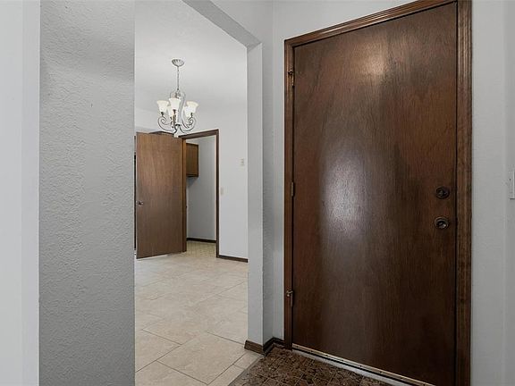 5th image of 11913 Ocasey St