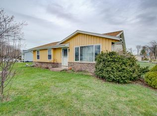 6825 Cliffside Dr, Racine, WI 53402
