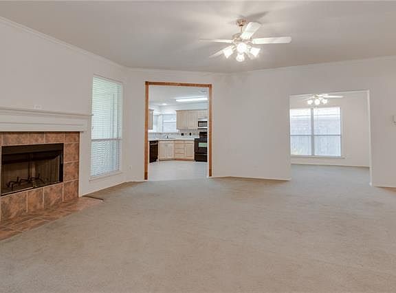 3rd image of 567 Tanglewood Dr