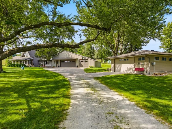 4333 Ring Rd, Walker, IA 52352