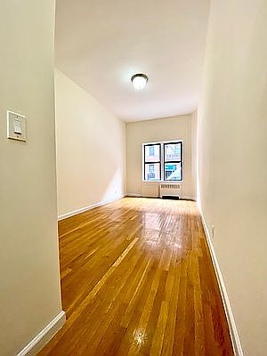 3rd image of 527 E 88th St APT 1A