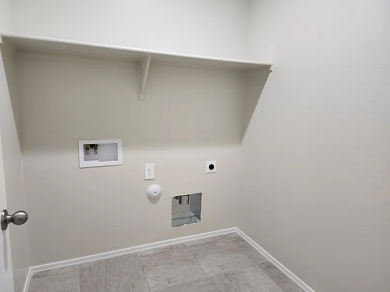 24597 W Illini St — Photo 23