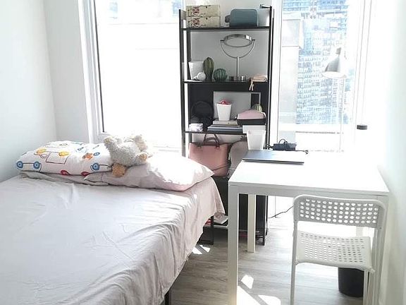 5th image of 28 Wellesley St E #2509