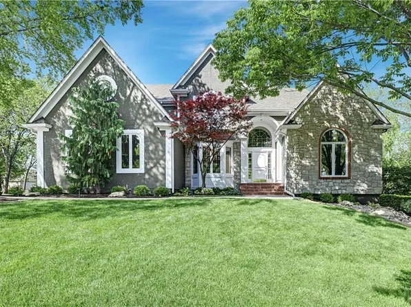 13916 Flint St, Overland Park, KS 66221