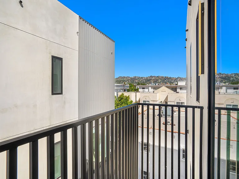 111 N Orlando Ave #1/2 — Photo 32