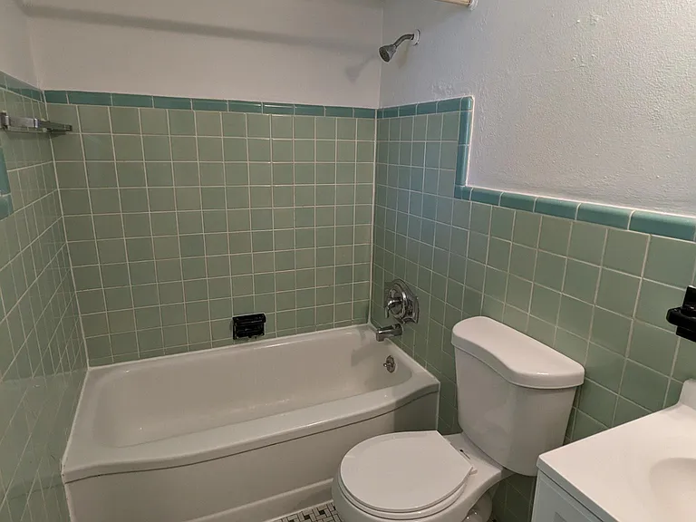 6200 Nagel Ave — Photo 5