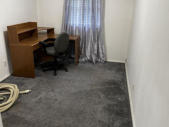 5th image of 2127 Thorn Grove Pike