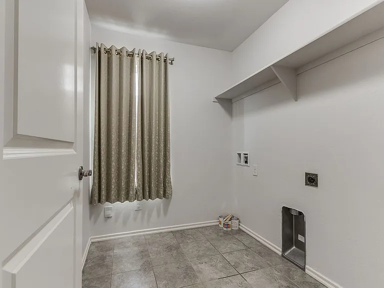 15704 Caney Dr — Photo 30