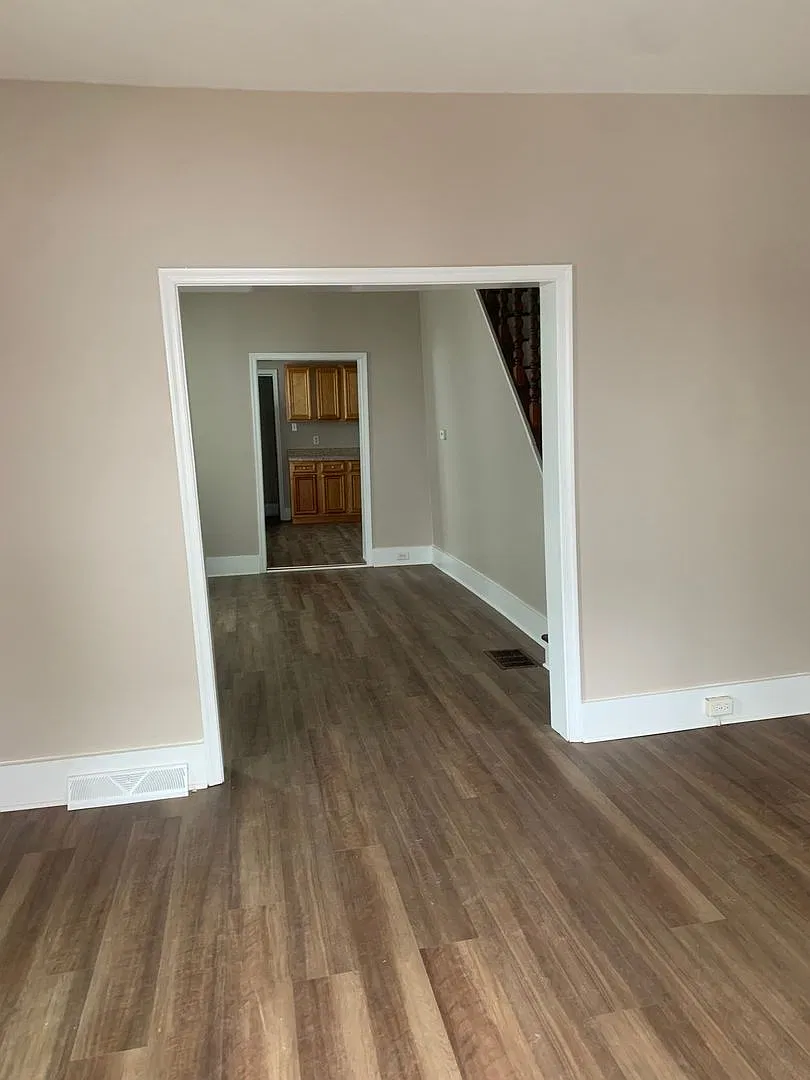 4BD Duplex located on Ray Street in Hagerstown — Photo 2