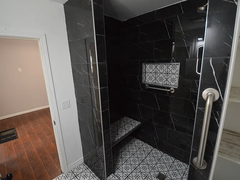 332 Sheldon St — Photo 19