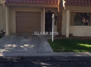 5627 E Hobble Creek Dr, Las Vegas, NV 89120